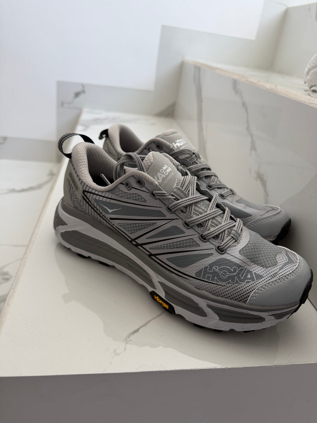 Tenis hooka gris