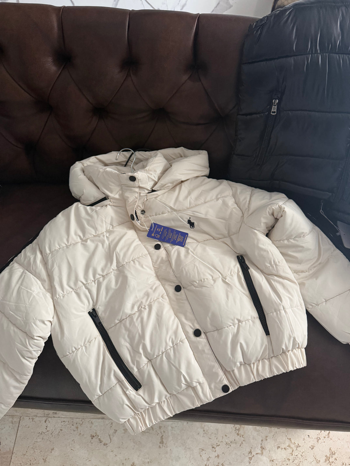 Chamarra polo beige