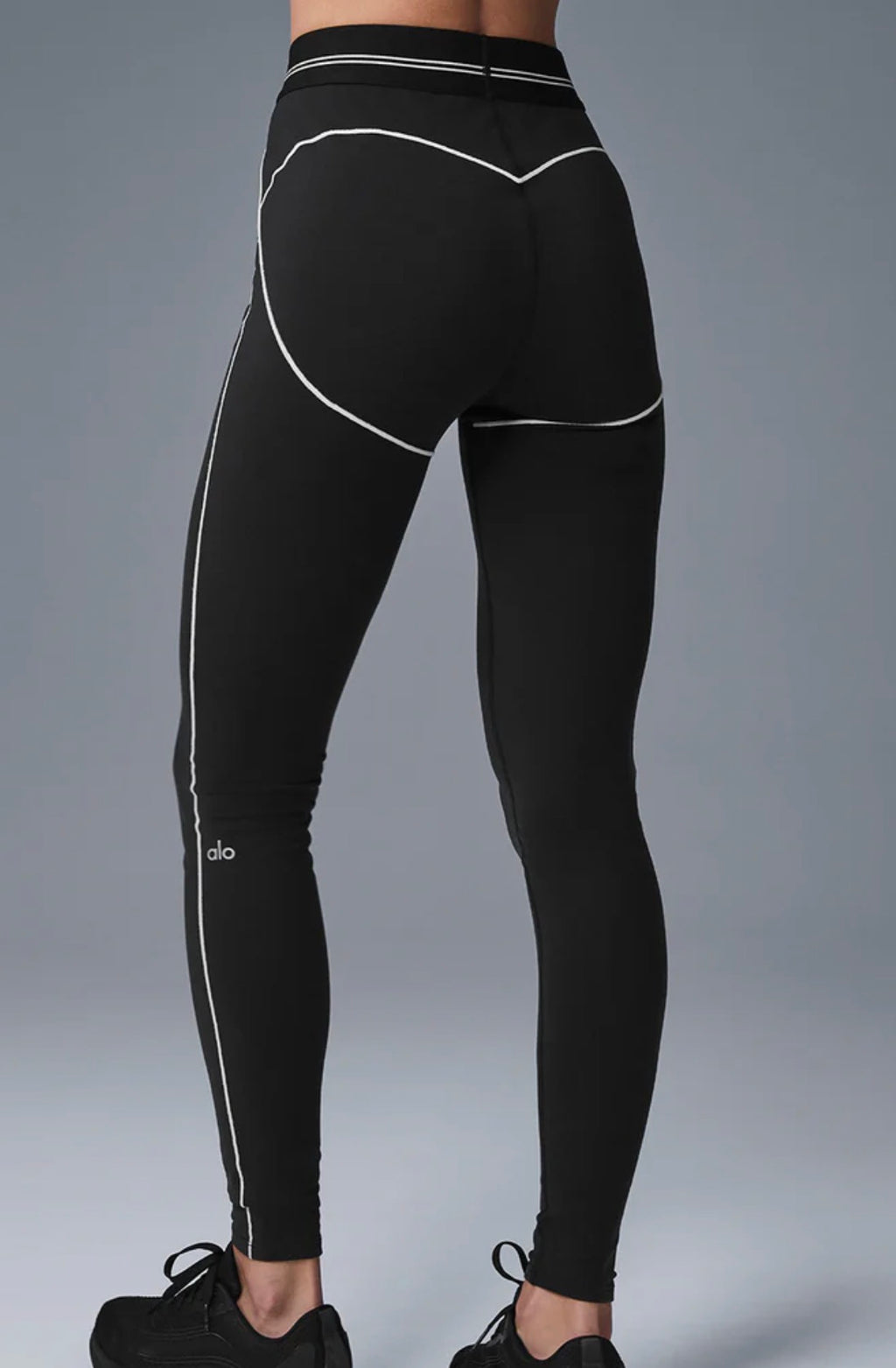 Conjunto Alo yoga líneas