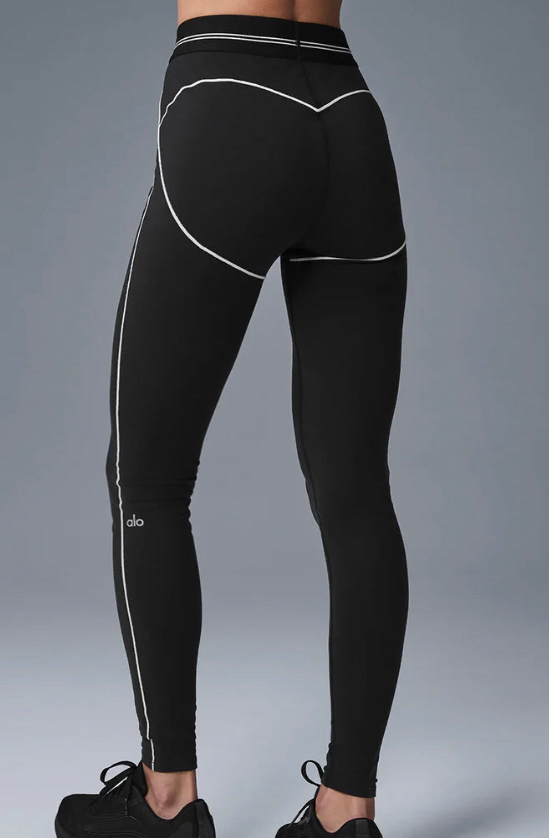 Conjunto Alo yoga líneas