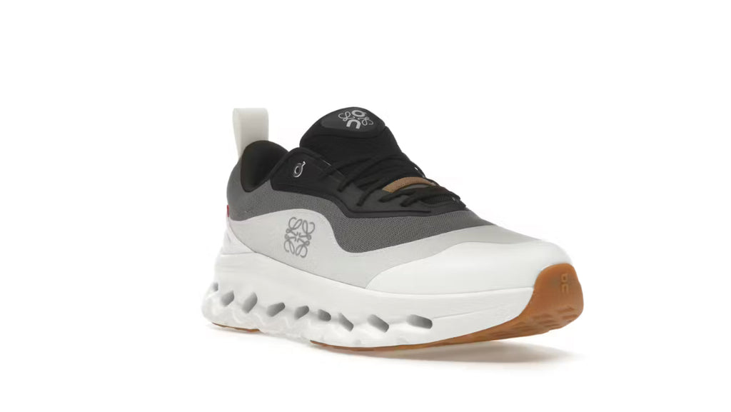 Loewe blanco con negro
