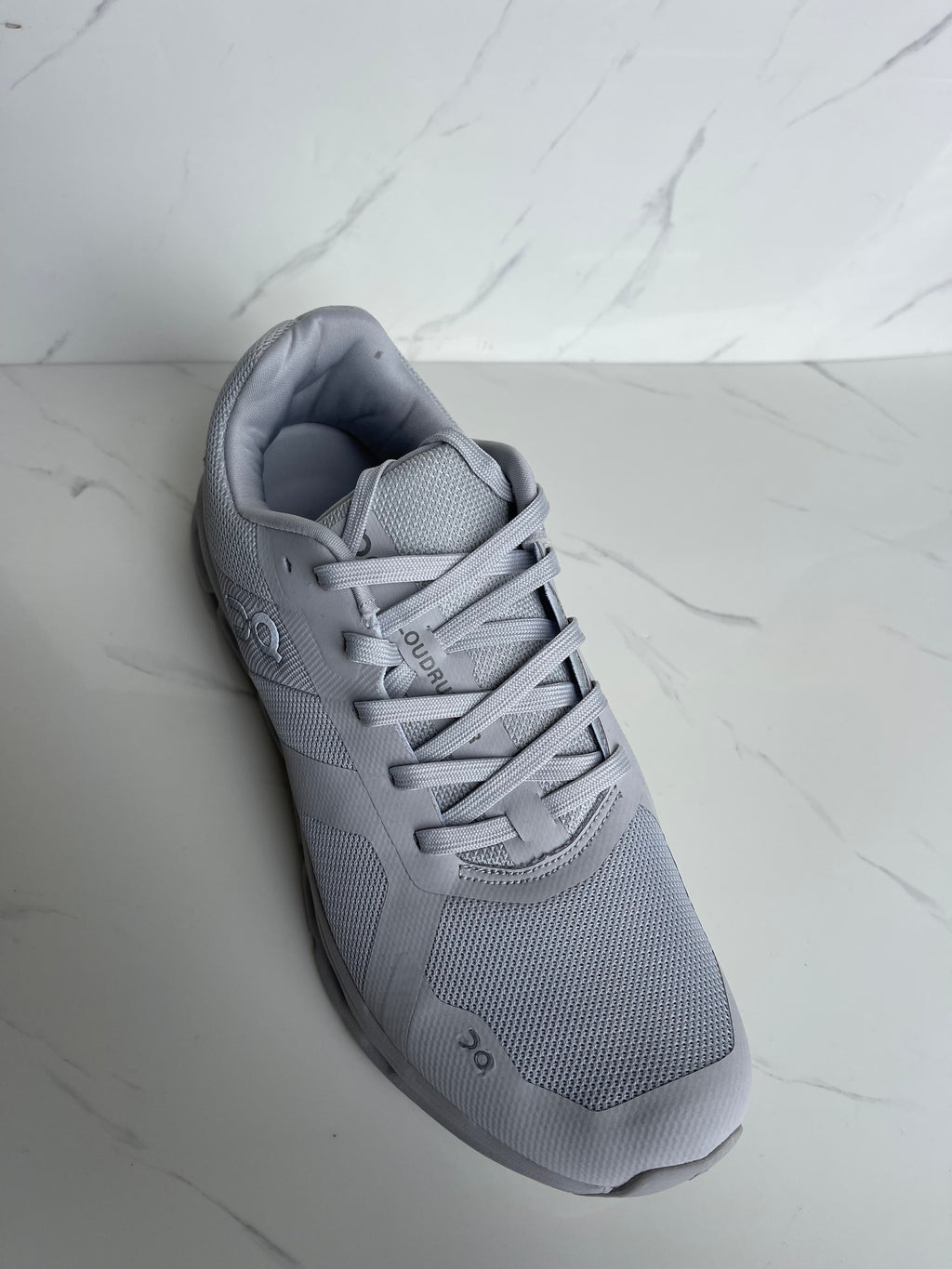 Runner gris