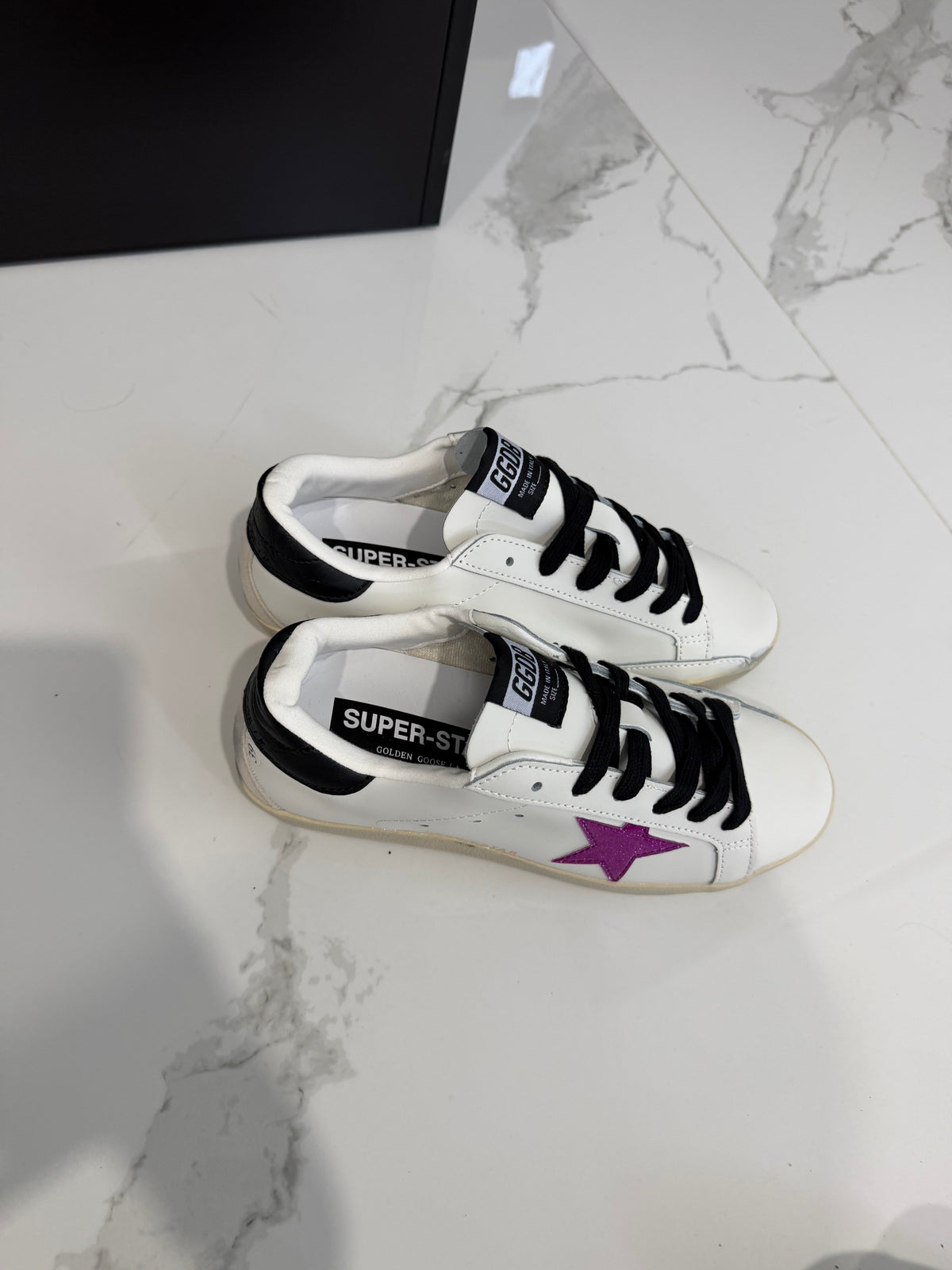 Golden Goose estrella rosa