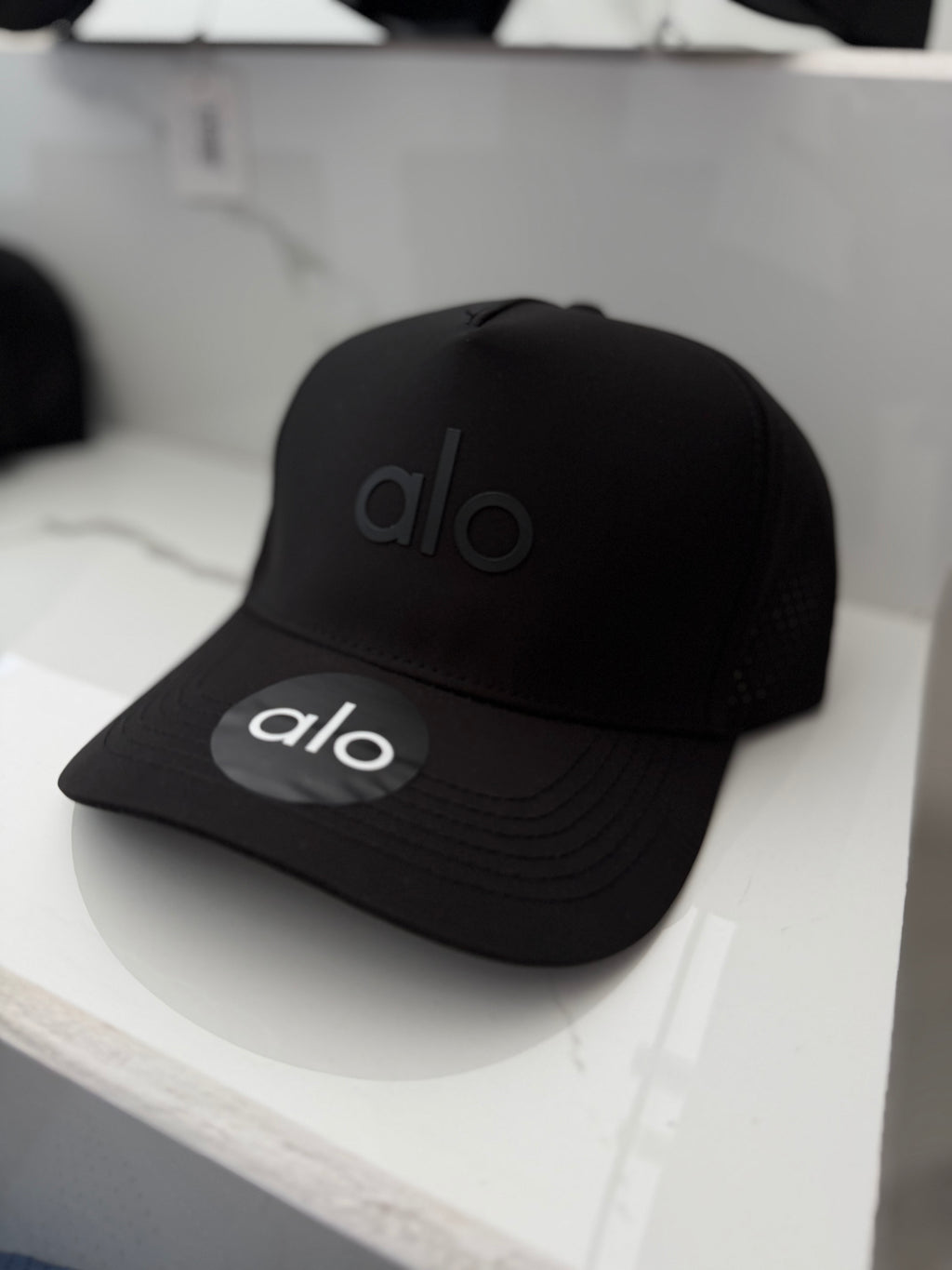 Gorra Alo yoga negra