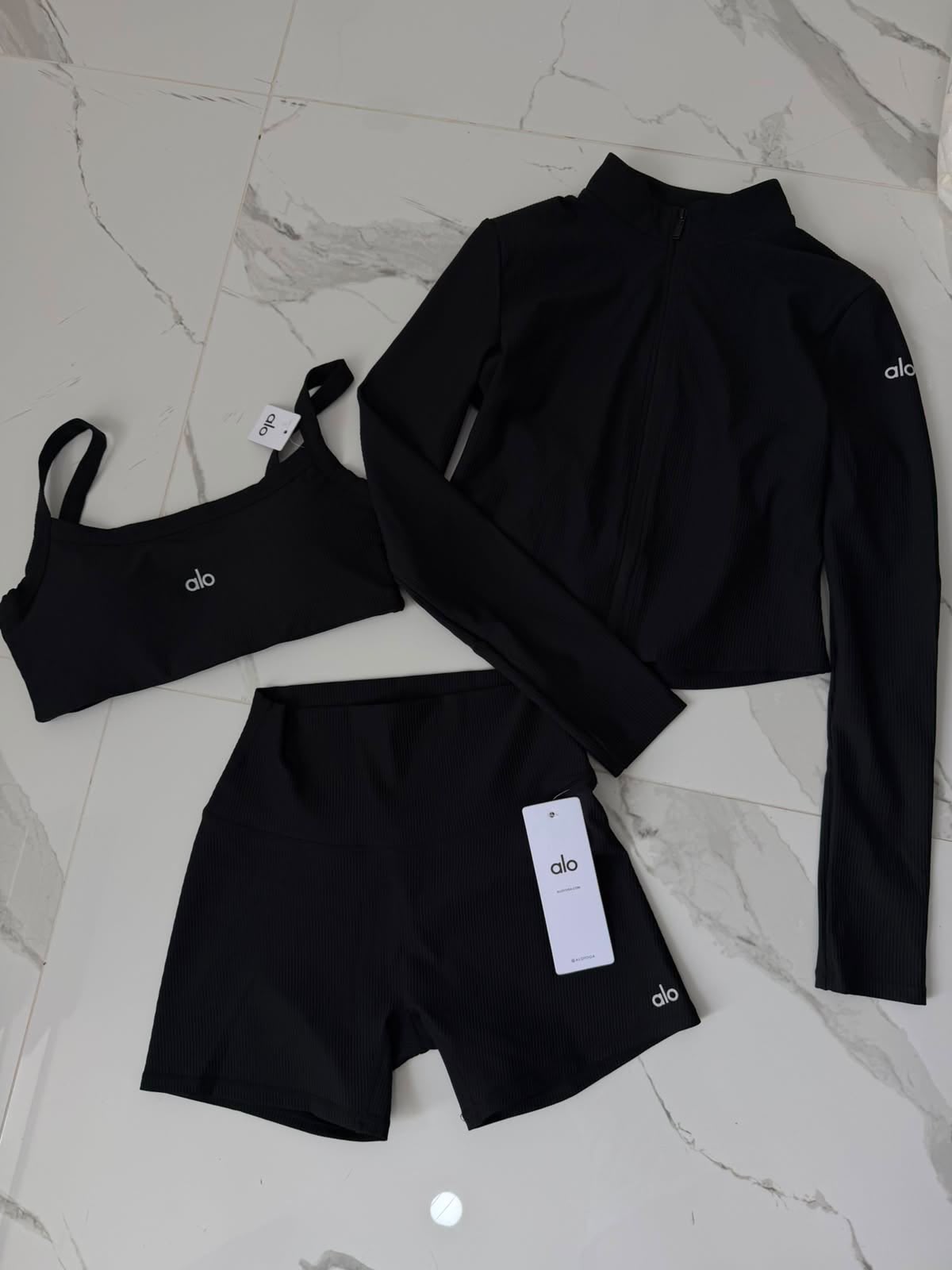 Conjunto Alo yoga negro