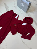 Conjunto Alo yoga vino