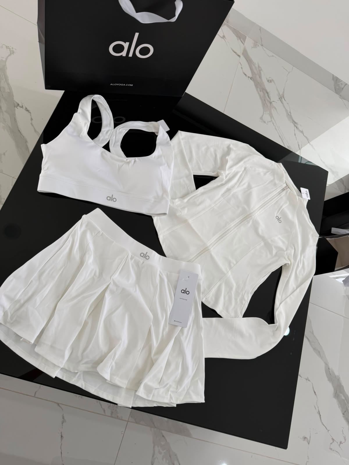 Conjunto 3pz Alo yoga blanco
