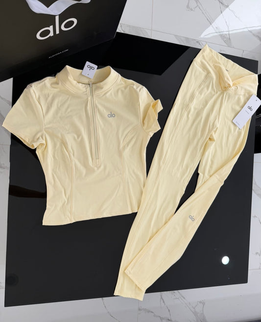 Conjunto Alo yoga liso amarillo