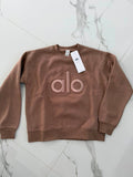 Sudadera Alo yoga logo bordado cafe