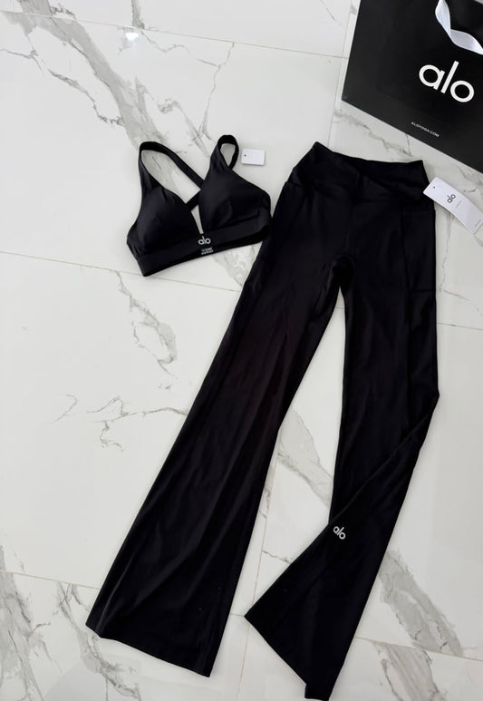 Conjunto Alo yoga