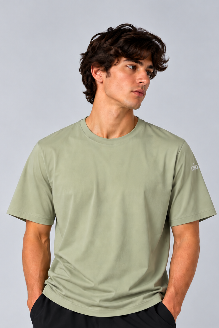 Playera Alo yoga verde caballero