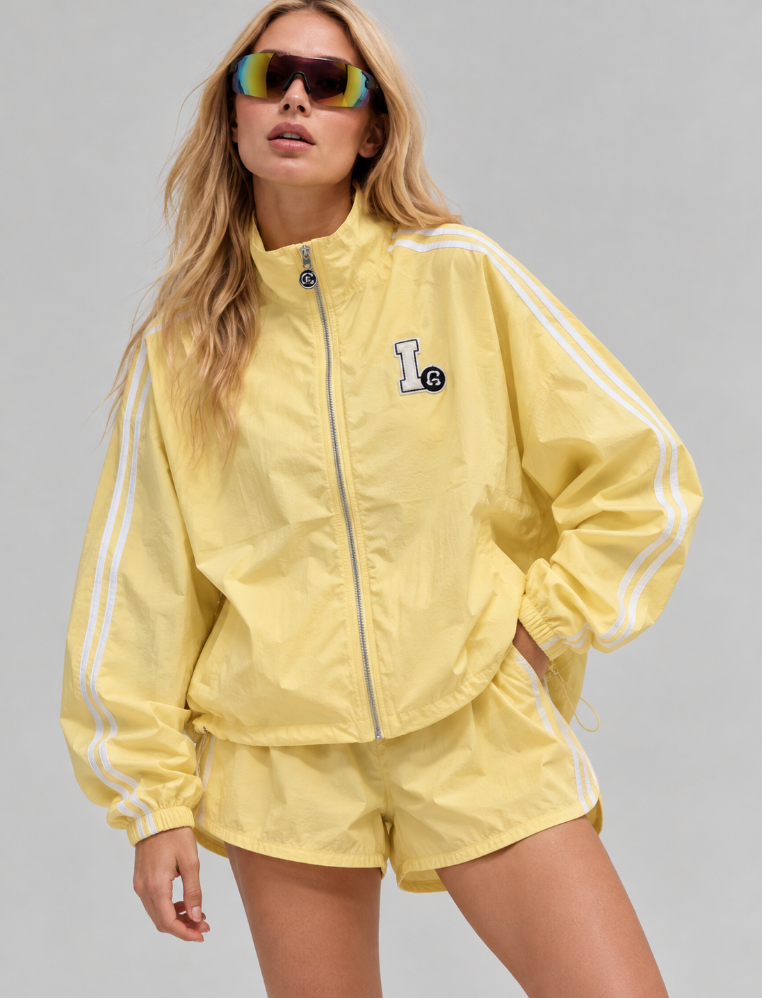 Chamarra Lululemon amarilla