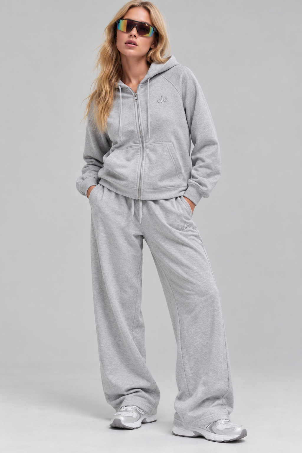Conjunto Alo yoga gris
