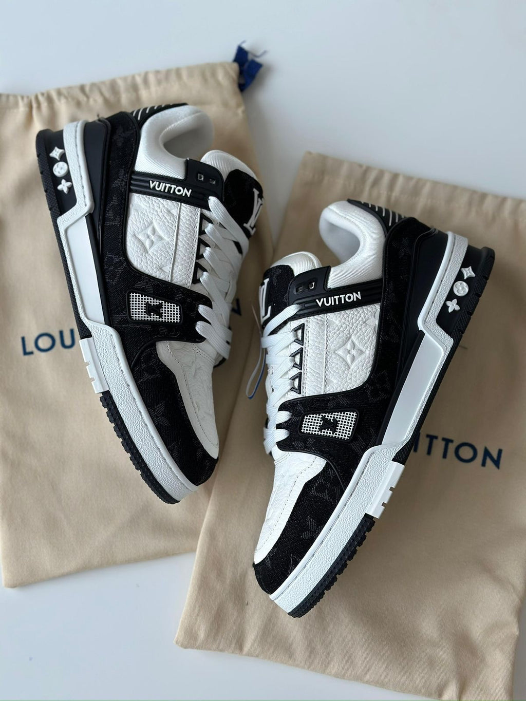 LV negros